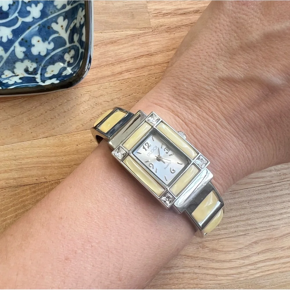 Studio time ladies hinged cuff bracelet watch NEW BATTERY